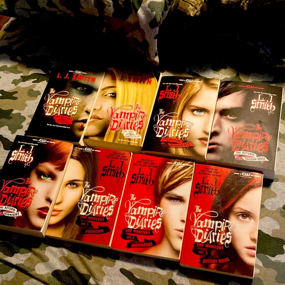 8 books of the vampire diaries